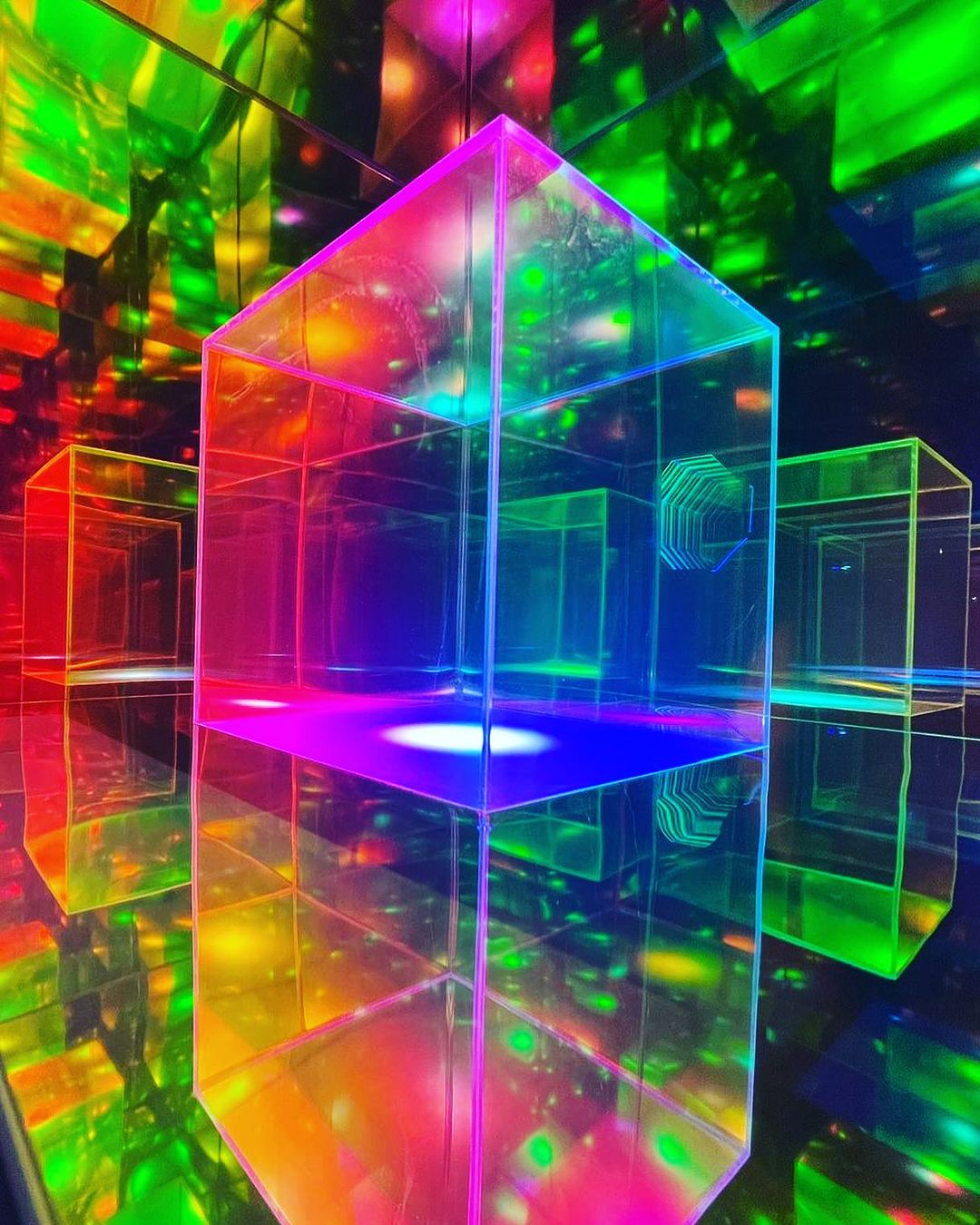 Interactive mystery and wonder exhibit at Illusion Museum Dublin
